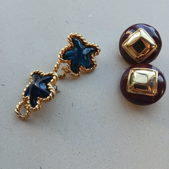 Earrings. 11 Pair Are Pierced And 1 Pair Is Clip On. - Picture 13 of 16